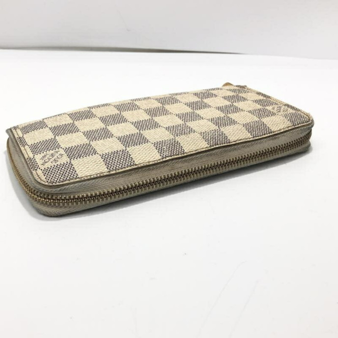 Louis Vuitton Zippy