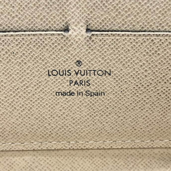 Louis Vuitton Zippy