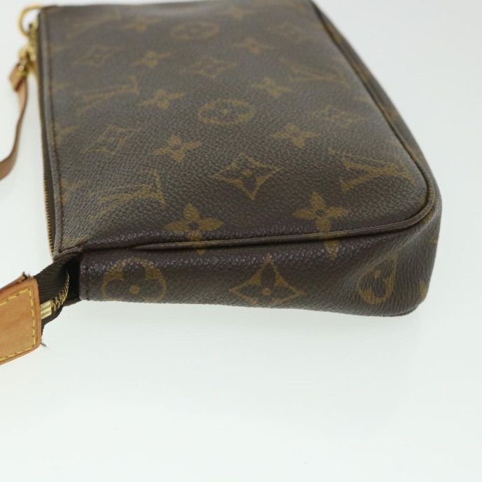 Louis Vuitton Pochette accessoires