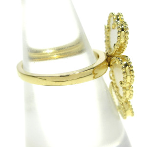 Van Cleef & Arpels Sweet Alhambra Classy Ring