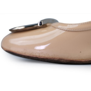 Salvatore Ferragamo Beige Patent Leather Block Heel Pumps Size 9